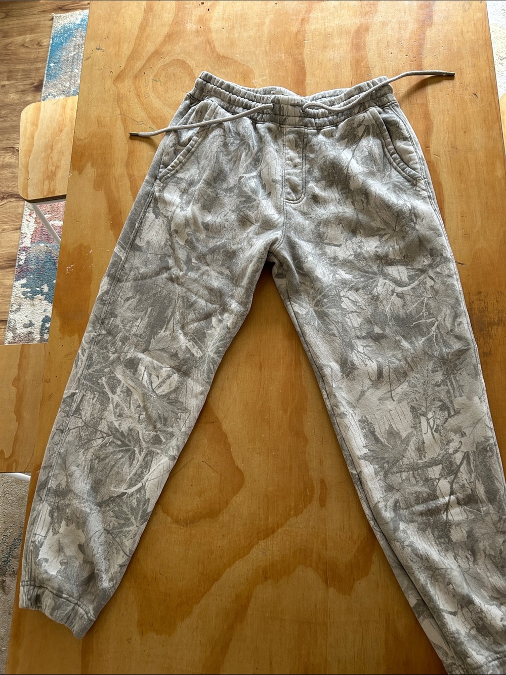 Hollister Gray Camouflage-Print Sweatpants - Casual Joggers